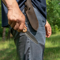 Couteau Bushcraft compact en acier au carbone Manche en noyer avec étui en cuir – BSH5 Shadow